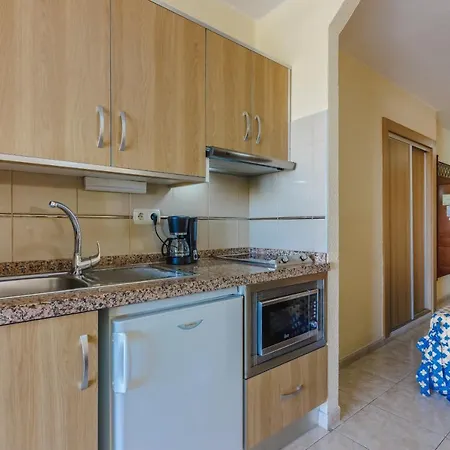 Fibre Wifi Studio Santamaria Heated Pool 200M Beach شقة أذيخي